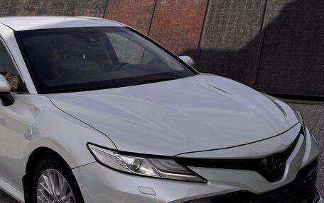 Toyota Camry, 2018 год, 2 650 000 рублей, 2 фотография