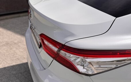 Toyota Camry, 2018 год, 2 650 000 рублей, 3 фотография
