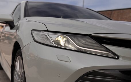 Toyota Camry, 2018 год, 2 650 000 рублей, 9 фотография