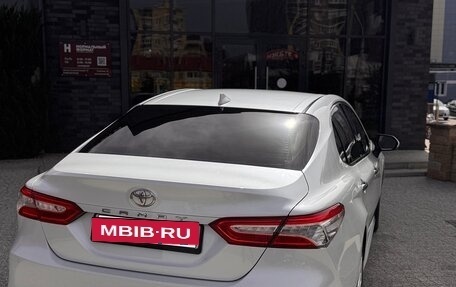Toyota Camry, 2018 год, 2 650 000 рублей, 4 фотография