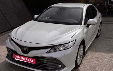 Toyota Camry, 2018 год, 2 650 000 рублей, 14 фотография