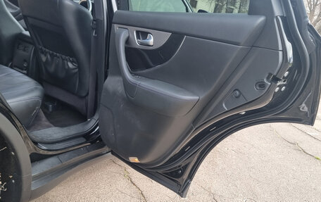 Infiniti QX70, 2014 год, 2 150 000 рублей, 13 фотография