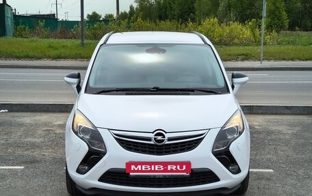 Opel Zafira C рестайлинг, 2014 год, 1 470 000 рублей, 2 фотография