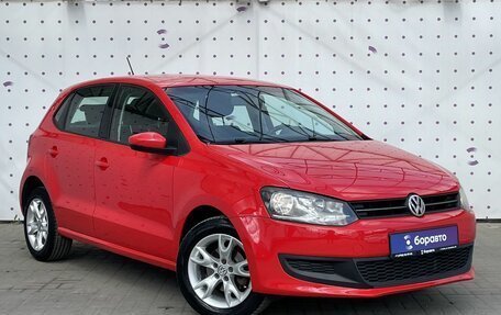 Volkswagen Polo VI (EU Market), 2011 год, 650 000 рублей, 2 фотография