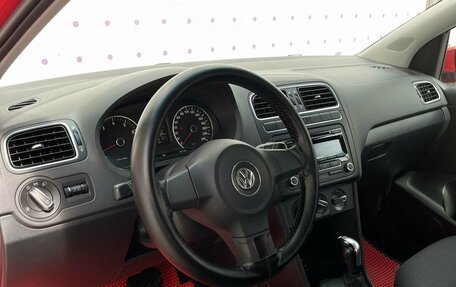 Volkswagen Polo VI (EU Market), 2011 год, 650 000 рублей, 15 фотография