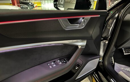 Audi RS 6, 2022 год, 18 830 000 рублей, 10 фотография