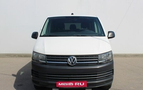Volkswagen Caravelle T6 рестайлинг, 2017 год, 2 850 000 рублей, 2 фотография