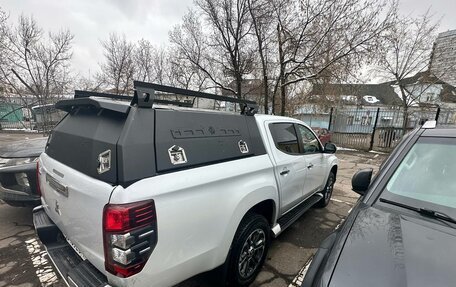 Mitsubishi L200 IV рестайлинг, 2020 год, 3 800 000 рублей, 6 фотография