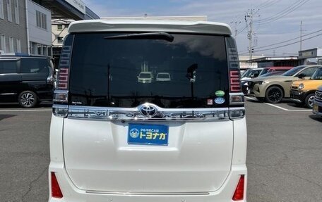 Toyota Voxy III, 2021 год, 1 920 013 рублей, 9 фотография