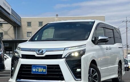 Toyota Voxy III, 2021 год, 1 920 013 рублей, 5 фотография