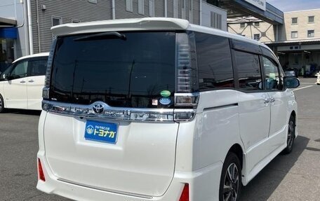 Toyota Voxy III, 2021 год, 1 920 013 рублей, 10 фотография