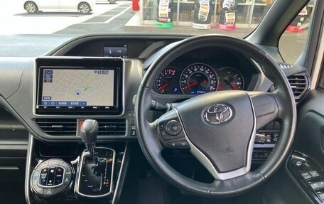 Toyota Voxy III, 2021 год, 1 920 013 рублей, 16 фотография
