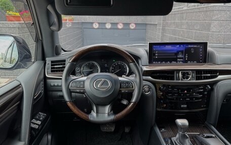 Lexus LX III, 2016 год, 8 фотография