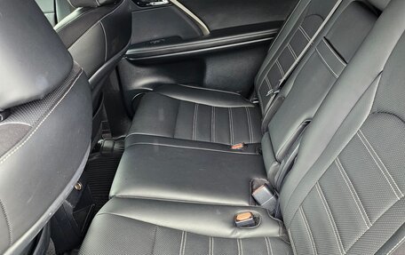 Lexus RX IV рестайлинг, 2017 год, 4 550 000 рублей, 25 фотография
