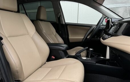 Toyota RAV4, 2014 год, 1 998 000 рублей, 21 фотография