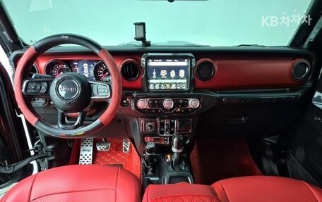 Jeep Wrangler, 2021 год, 5 216 000 рублей, 7 фотография