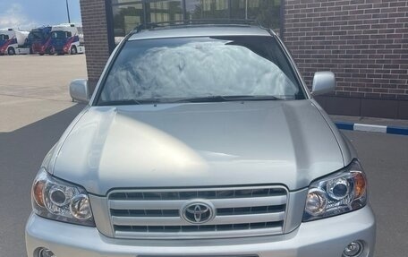 Toyota Highlander III, 2004 год, 1 199 999 рублей, 9 фотография