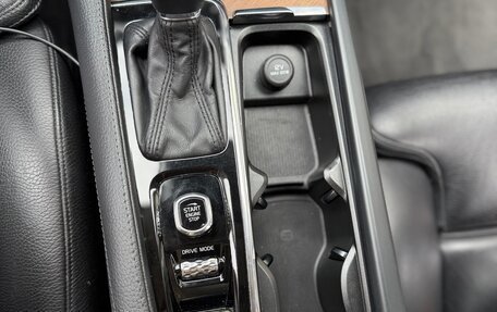 Volvo XC90 II рестайлинг, 2017 год, 3 900 000 рублей, 8 фотография