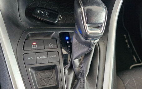 Toyota RAV4, 2021 год, 3 368 416 рублей, 9 фотография