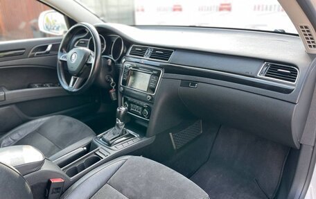 Skoda Superb III рестайлинг, 2013 год, 1 240 000 рублей, 13 фотография
