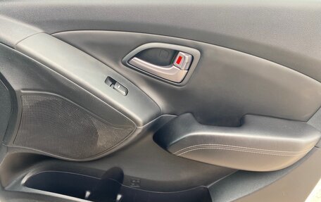 Hyundai ix35 I рестайлинг, 2014 год, 1 350 000 рублей, 24 фотография