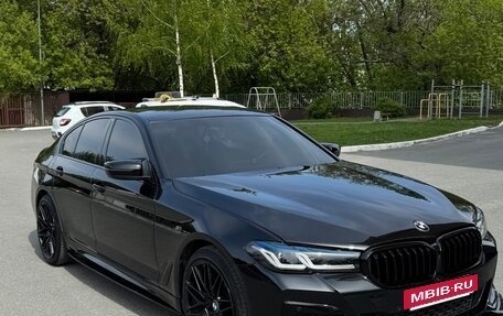 BMW 5 серия, 2019 год, 3 800 000 рублей, 6 фотография
