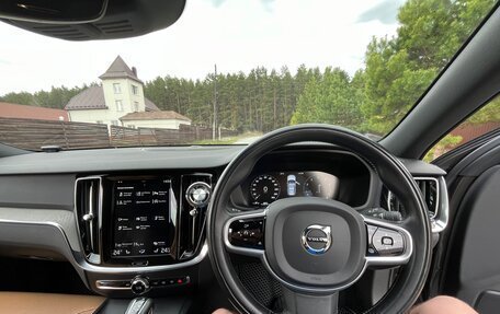 Volvo V60 Cross Country II, 2020 год, 3 250 000 рублей, 17 фотография