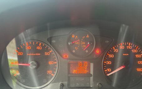 Peugeot Partner II рестайлинг 2, 2013 год, 700 000 рублей, 17 фотография