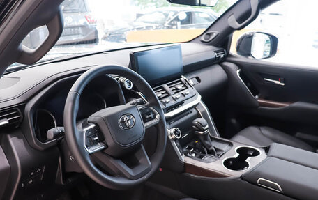Toyota Land Cruiser, 2024 год, 12 200 000 рублей, 14 фотография