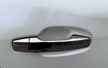 Toyota Land Cruiser 200, 2012 год, 4 150 000 рублей, 24 фотография