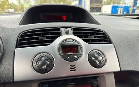 Renault Kangoo II рестайлинг, 2008 год, 554 000 рублей, 13 фотография