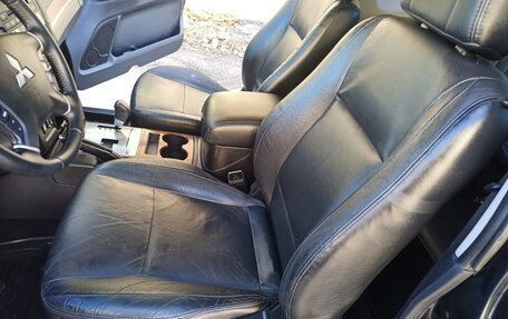 Mitsubishi Pajero IV, 2008 год, 1 775 000 рублей, 20 фотография