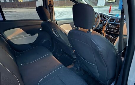 Renault Logan II, 2014 год, 600 000 рублей, 6 фотография