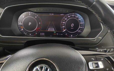 Volkswagen Tiguan II, 2018 год, 2 800 000 рублей, 5 фотография