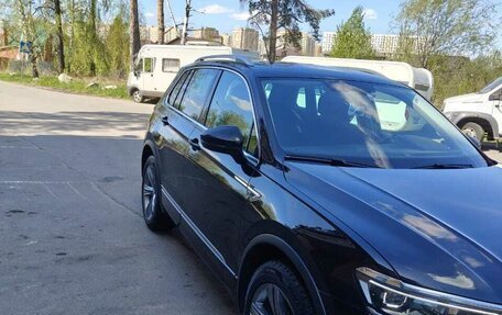 Volkswagen Tiguan II, 2018 год, 2 800 000 рублей, 6 фотография