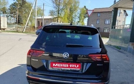 Volkswagen Tiguan II, 2018 год, 2 800 000 рублей, 9 фотография