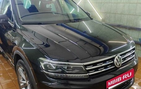 Volkswagen Tiguan II, 2018 год, 2 800 000 рублей, 8 фотография