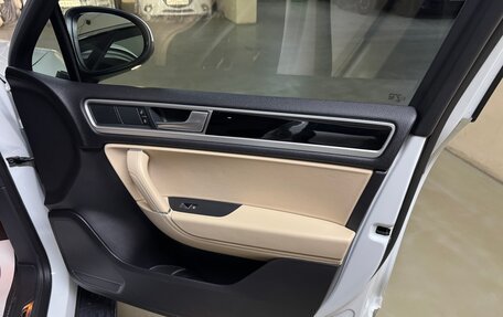 Volkswagen Touareg III, 2016 год, 3 650 000 рублей, 31 фотография