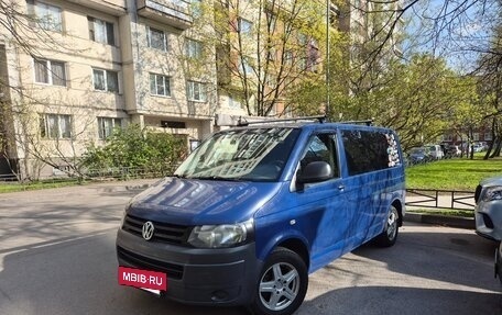 Volkswagen Transporter T5 рестайлинг, 2011 год, 2 000 000 рублей, 2 фотография
