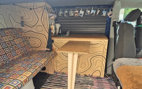 Volkswagen Transporter T5 рестайлинг, 2011 год, 2 000 000 рублей, 12 фотография