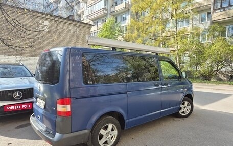 Volkswagen Transporter T5 рестайлинг, 2011 год, 2 000 000 рублей, 4 фотография