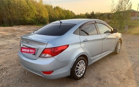 Hyundai Solaris II рестайлинг, 2011 год, 670 000 рублей, 5 фотография