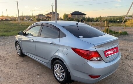 Hyundai Solaris II рестайлинг, 2011 год, 670 000 рублей, 6 фотография