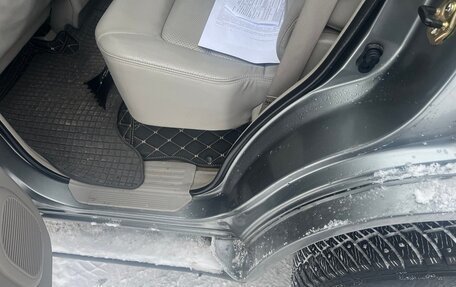 Nissan Patrol, 2004 год, 1 750 000 рублей, 11 фотография