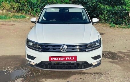 Volkswagen Tiguan II, 2017 год, 1 450 000 рублей, 3 фотография