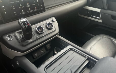 Land Rover Defender II, 2021 год, 4 399 000 рублей, 12 фотография