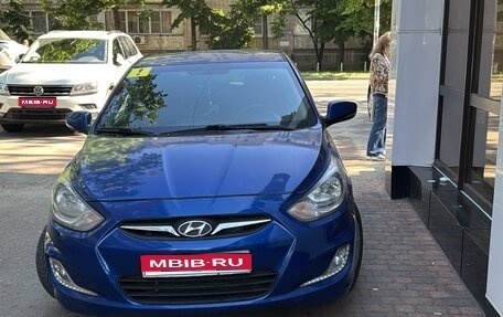 Hyundai Solaris II рестайлинг, 2012 год, 780 000 рублей, 1 фотография