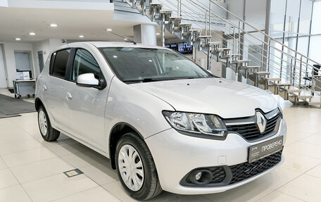 Renault Sandero II рестайлинг, 2017 год, 1 050 000 рублей, 3 фотография