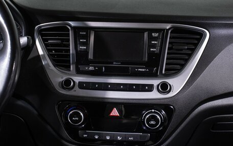 Hyundai Solaris II рестайлинг, 2017 год, 1 047 000 рублей, 15 фотография