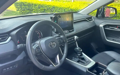 Toyota RAV4, 2023 год, 1 987 000 рублей, 6 фотография